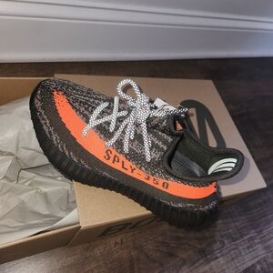 Yeezy Boost 350 v2